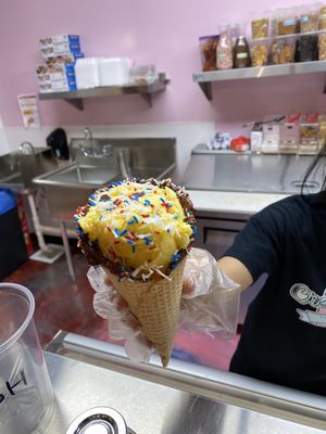 Cream Me Ice Creamery by null