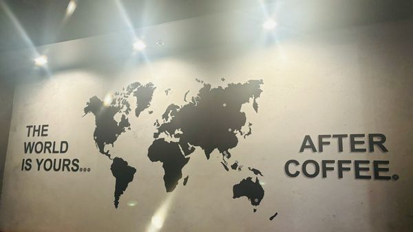 Tom N Toms Coffee by null