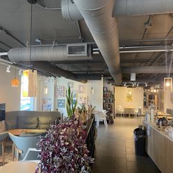 Boreal Cafe - Lobby