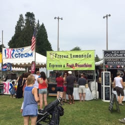 Lake Oswego Festival of the Arts - Some of the food and drink options... about a dozen in all.