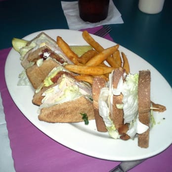Discovery Beach Cafe - Tiki Bars Near Me - Cocoa Beach, Florida