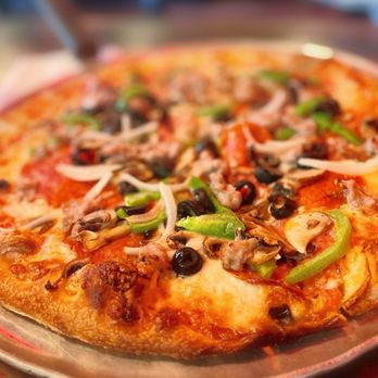 Giorgio's Pizzeria - 11in Everything Pizza - Pizza Near Me - San Francisco, California Giorgio's Pizzeria - 11in Everything Pizza - Pizza Near Me - San Francisco, California
