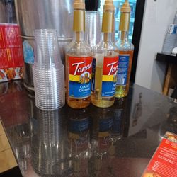 Yankee Twin Eatery Bar