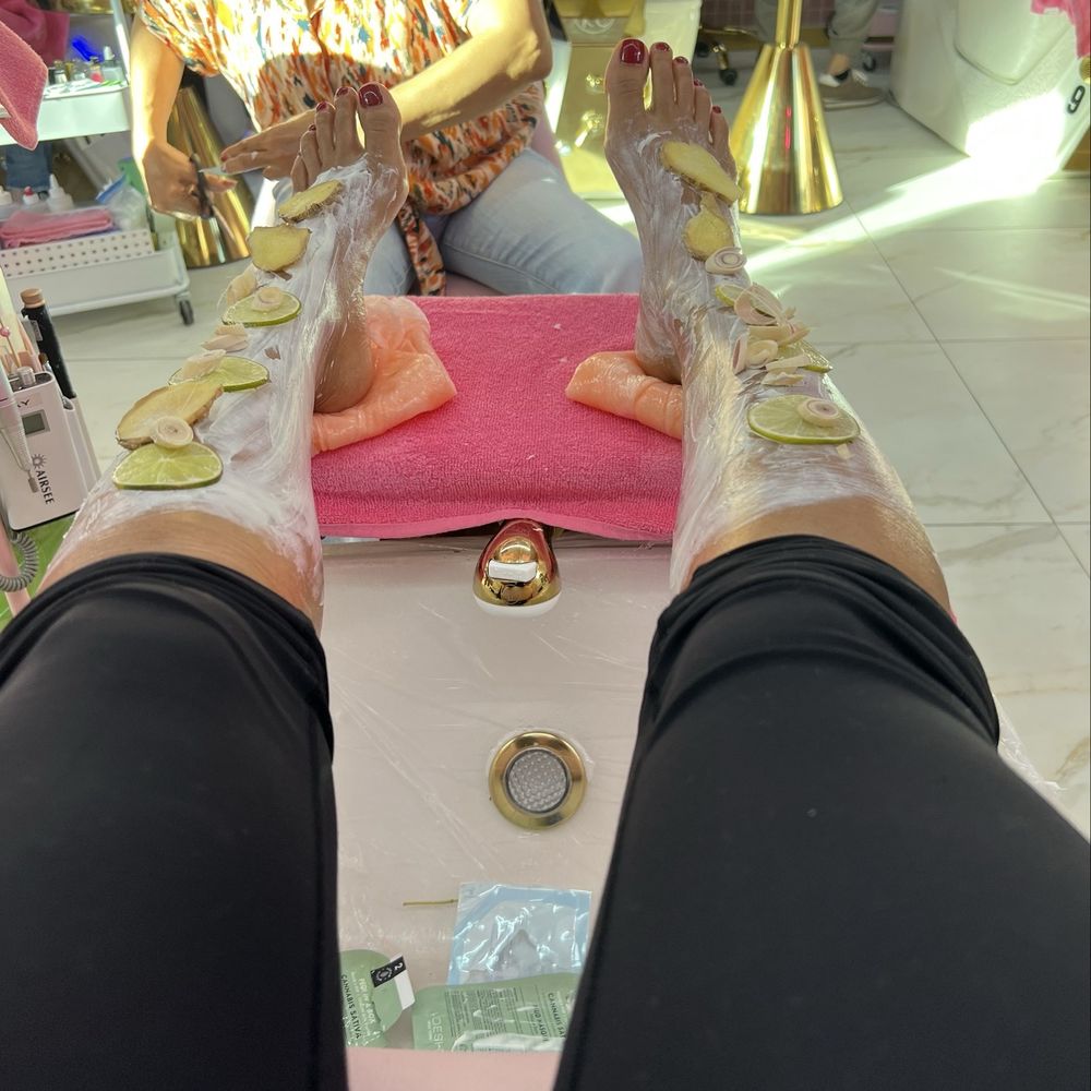 Rose Couture Nail Bar - Addison - Lavender pedicure - Nail Salons Near Me - Dallas, Texas Rose Couture Nail Bar - Addison - Lavender pedicure - Nail Salons Near Me - Dallas, Texas