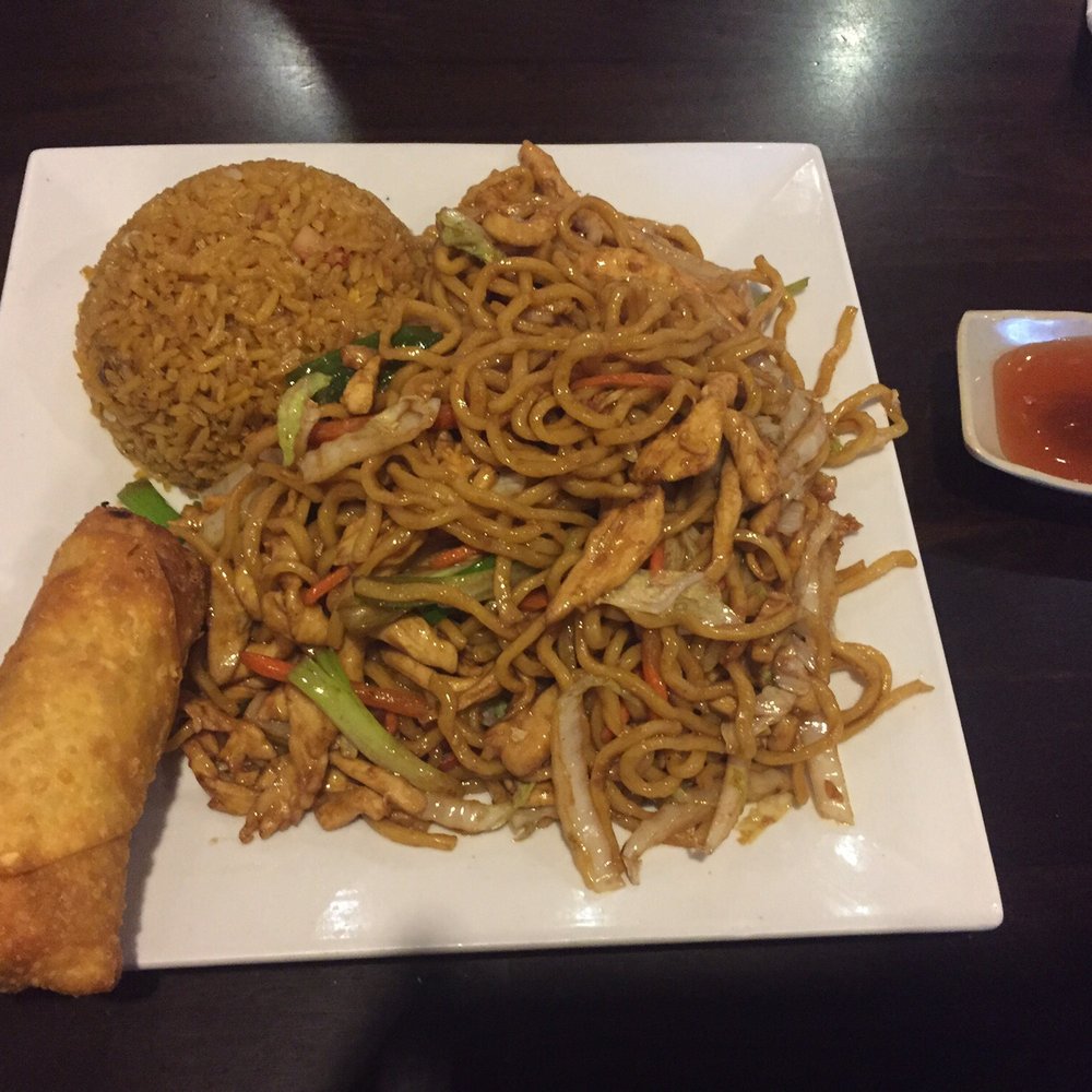 CJ Chan - Chicken lo mein dinner combo. - Japanese Near Me - Dayton, Ohio CJ Chan - Chicken lo mein dinner combo. - Japanese Near Me - Dayton, Ohio