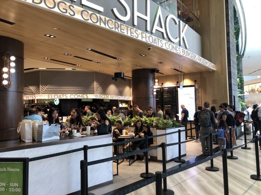 Shake Shack Jewel Changi by null