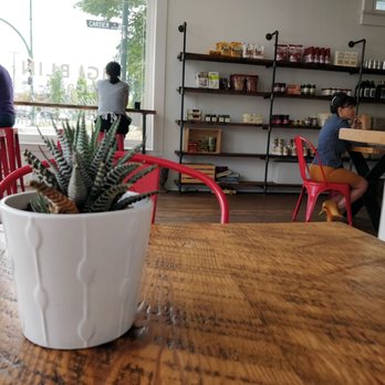 Gigi Blin - Cafes Near Me - Vancouver, British Columbia