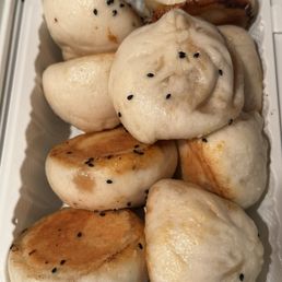 Mixed Pan Fried Pork & Crab Buns 8/$10 +bonus bun