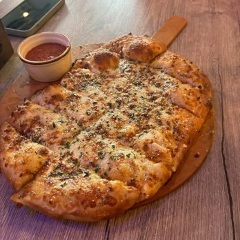 T.Dub's Pizzeria & Pub - Bread stix - Burgers Near Me - Frankenmuth, Michigan T.Dub's Pizzeria & Pub - Bread stix - Burgers Near Me - Frankenmuth, Michigan