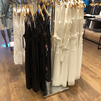 White House Black Market - Women's Clothing Near Me - Boca Raton, Florida White House Black Market - Women's Clothing Near Me - Boca Raton, Florida