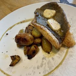 La Marée - John Dory with butter entree