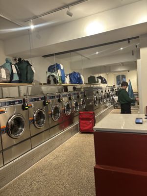 Laundry & Latte by null
