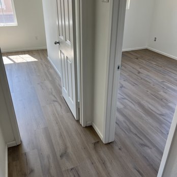 Floorbro Interiors - a hardwood floor in a home - Flooring Near Me Floorbro Interiors - a hardwood floor in a home - Flooring Near Me