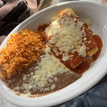 Los Cantaritos Mexican Grille - Chicken Enchilada - Mexican Near Me - Medina, Ohio