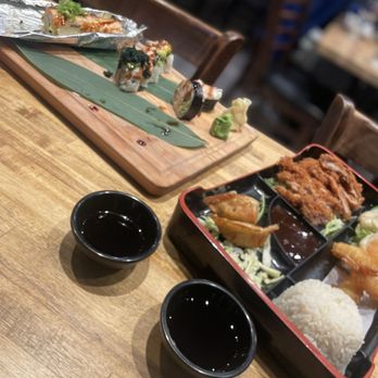 Sushi Momoyama - Bento Box - Sushi Bars Near Me - Concord, California Sushi Momoyama - Bento Box - Sushi Bars Near Me - Concord, California