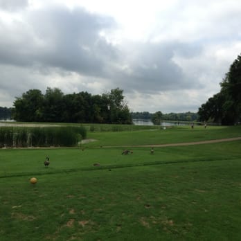 Stonebrooke Golf Club - Hole 7 Par 3 before the boat ride - Golf Near Me - Shakopee, Minnesota Stonebrooke Golf Club - Hole 7 Par 3 before the boat ride - Golf Near Me - Shakopee, Minnesota