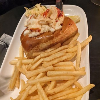 Row 34 - Seaport - New American Near Me - Boston, Massachusetts