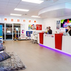 Northstar Signs & Graphics - Lobby
