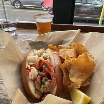 Mystic Fish Camp - Connecticut Lobster roll - Seafood Near Me - Mystic, Connecticut Mystic Fish Camp - Connecticut Lobster roll - Seafood Near Me - Mystic, Connecticut
