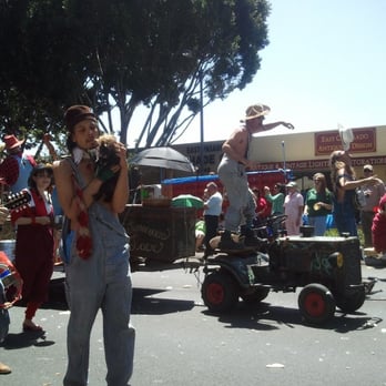 Pasadena Doo Dah Parade - 2011 - Festivals Near Me - Pasadena, California Pasadena Doo Dah Parade - 2011 - Festivals Near Me - Pasadena, California