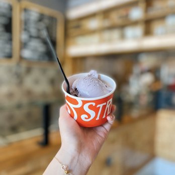 Salt & Straw - Honey Lavender - Instagram @friesandchives - Ice Cream & Frozen Yogurt Near Me - Los Angeles, California