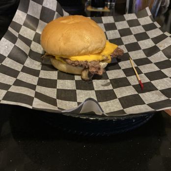 JL Beers - Classic smash burger - Beer Bar Near Me - Watford City, North Dakota JL Beers - Classic smash burger - Beer Bar Near Me - Watford City, North Dakota