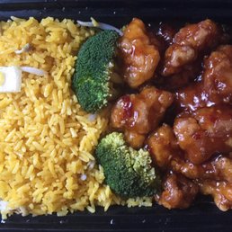 General Tso's chicken with fried rice
