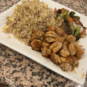 Kyoto Japanese - a plate of chicken, rice, and vegetables - Sushi Bars Near Me - Loganville, Georgia Kyoto Japanese - a plate of chicken, rice, and vegetables - Sushi Bars Near Me - Loganville, Georgia