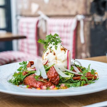 Comme Chai Toi - Salade de mozzarella - Wine Bars Near Me - Paris, 75 Comme Chai Toi - Salade de mozzarella - Wine Bars Near Me - Paris, 75