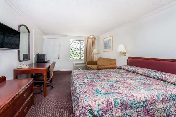 Knights Inn Columbia 1803 Bush River Rd Columbia Sc Hotels
