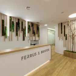 Clínica Dental Ferrus & Bratos