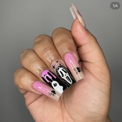 Pearl Nails and Spa - Nail by Yvonne