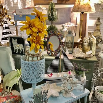 Knot On Main Street - Antiques Near Me - Dunedin, Florida