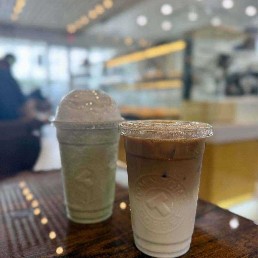 Tom N Toms Coffee & Eatery - Pandan Latte | Matcha Green Tea Tomnccino - Coffee & Tea Near Me - Houston, Texas