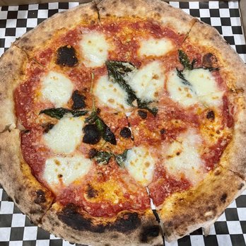FTH Pizza - Margherita Pizza - Pizza Near Me - Williamsburg, Virginia FTH Pizza - Margherita Pizza - Pizza Near Me - Williamsburg, Virginia