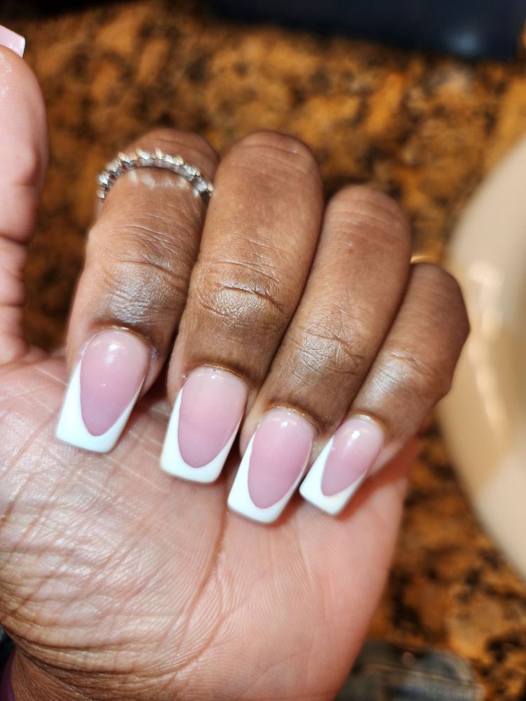 Paris Nails & Lashes