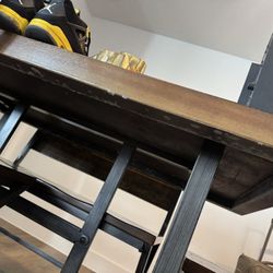 Lyle Apartments - Mold