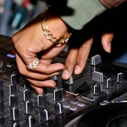 DJ Louie V