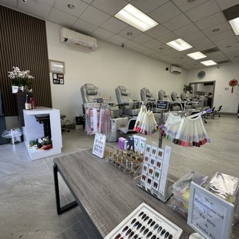 Gallery Nails and Spa - Nail Salons Near Me - Burbank, California Gallery Nails and Spa - Nail Salons Near Me - Burbank, California