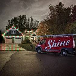 Shine of Holland - Full service holiday lighting installations.