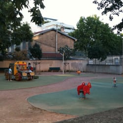 Aire de jeux Beguin - Le bus des petits