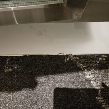 Elyton Hotel, Autograph Collection - Carpet fraying. I stepped on an exposed carpet staple. - Hotels Near Me - Birmingham, Alabama
