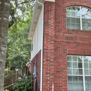 Aqua-Tech Gutters - 2-Story 6" White Seamless gutters. - Gutter Services Near Me Aqua-Tech Gutters - 2-Story 6" White Seamless gutters. - Gutter Services Near Me