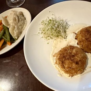 Cala Lily Restaurant And Bar - Crab cakes with vegetables - New American Near Me - Gibsonia, Pennsylvania Cala Lily Restaurant And Bar - Crab cakes with vegetables - New American Near Me - Gibsonia, Pennsylvania
