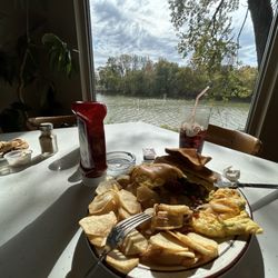 Light House Restaurant - Great food, price, and view!