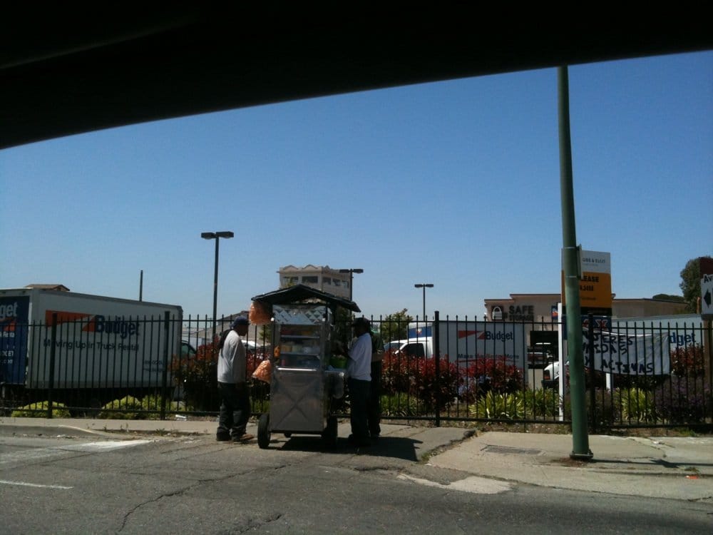 FRUITVALE STREET VENDORS CLOSED Fruitvale Bart Station, Oakland, CA