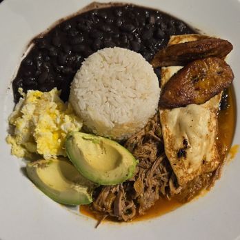 Fogonero Restaurant - Pabellion criollo - Venezuelan Near Me - Pflugerville, Texas