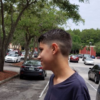 In The Cutting Zone - Sideview - Barbers Near Me - Tampa, Florida In The Cutting Zone - Sideview - Barbers Near Me - Tampa, Florida