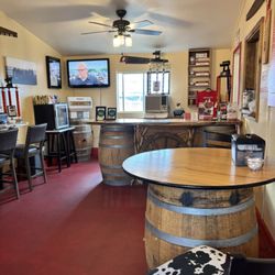 RNB BBQ & Sausage - Interior