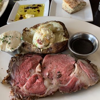 McMillin's Dining Room - Prime Rib - New American Near Me - Roche Harbor, Washington McMillin's Dining Room - Prime Rib - New American Near Me - Roche Harbor, Washington